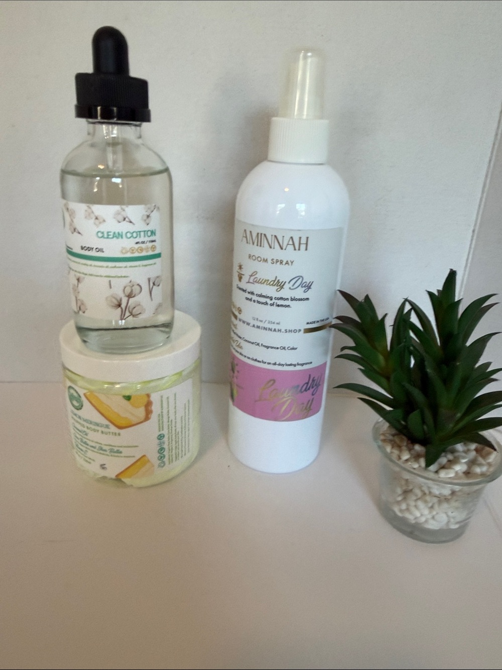 #12 Aminnah Body Bundle 
Body Oil
Whipped Body Butter 
Room Spray
